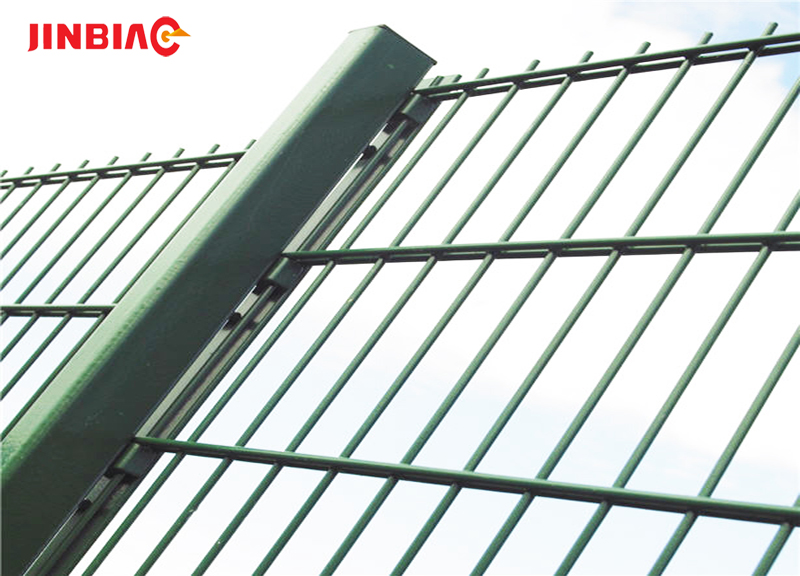 High quality cheap Double wire painted green double wire mesh fence