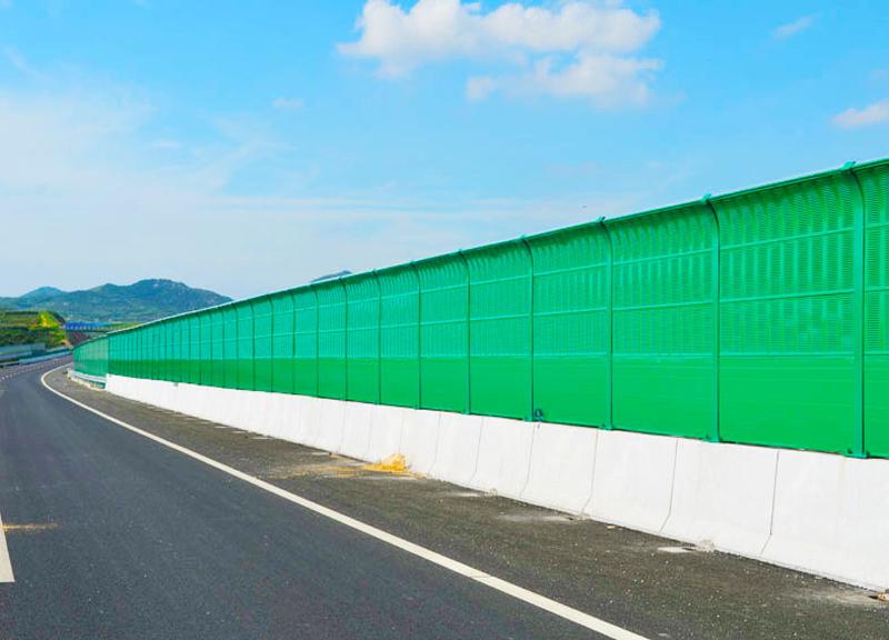 Highway / Trestle Noise Barrier