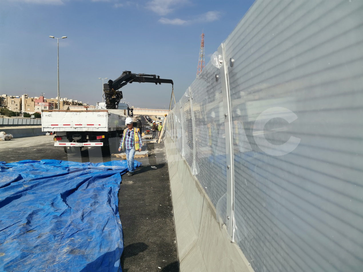 JINBIAO noise and vision barriers install in Kuwait RA/264 project